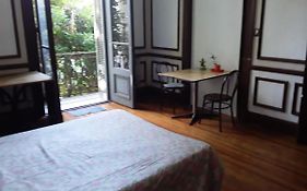 Habitac Indiv Casa de Familia, Flores